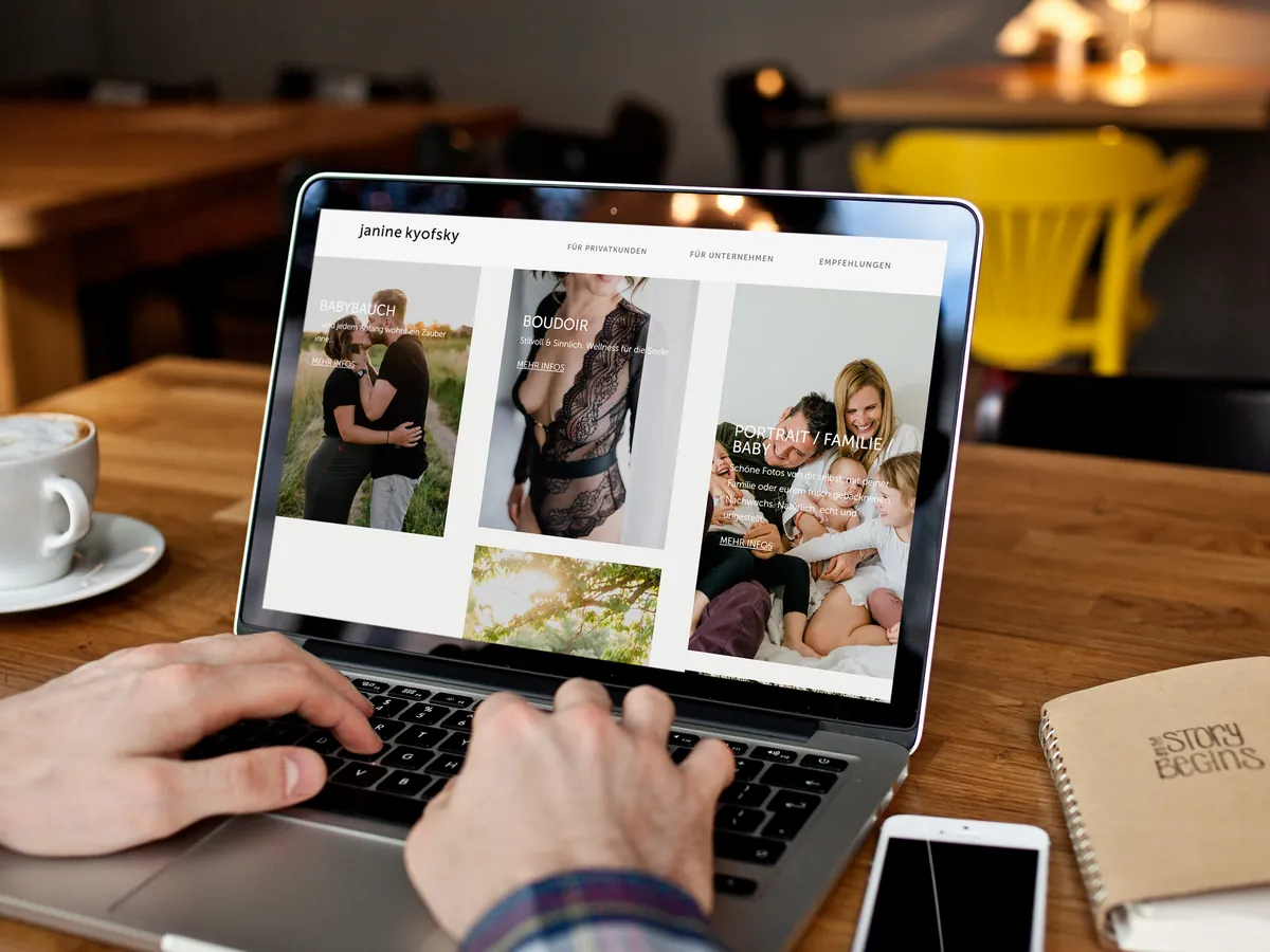 Website von Janine Kyofsky, dargestellt auf einem Bildschirm