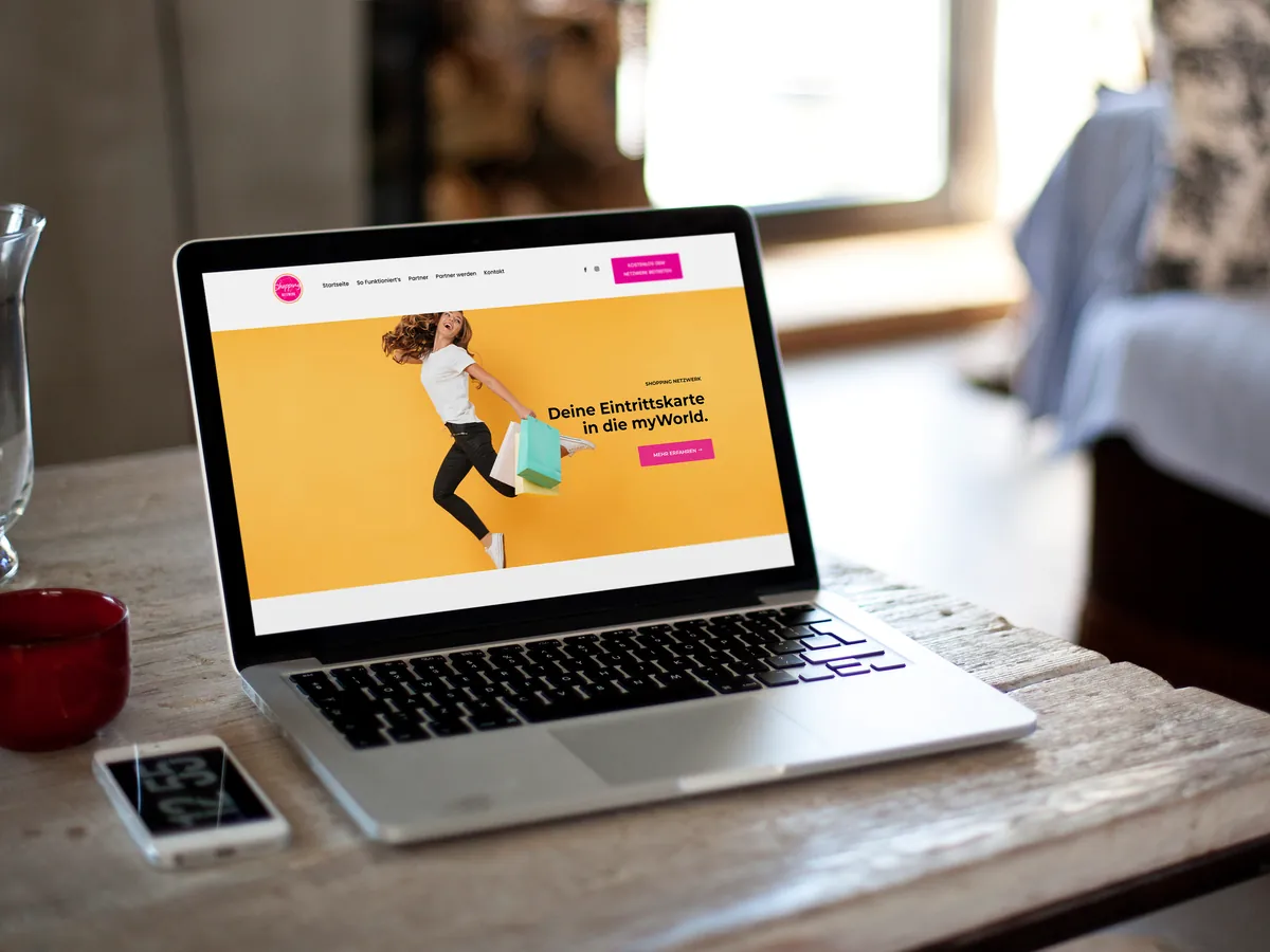 Website von ShoppingNetzwerk, dargestellt auf einem Bildschirm